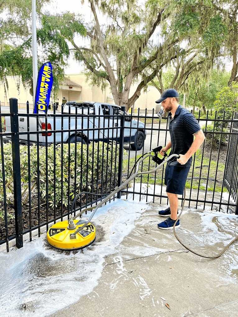 Fence Cleaning Valrico, FL