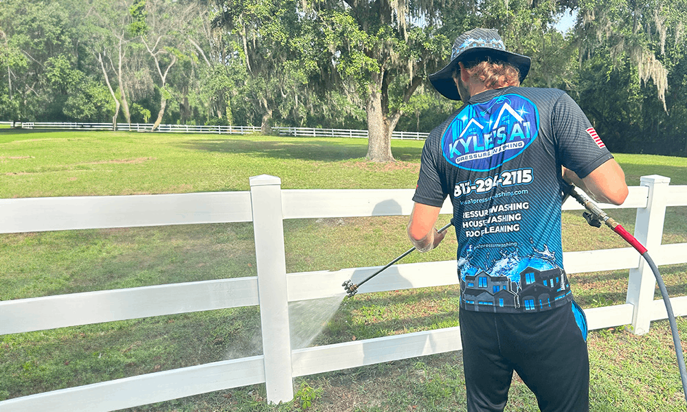 Fence Cleaning Valrico, FL